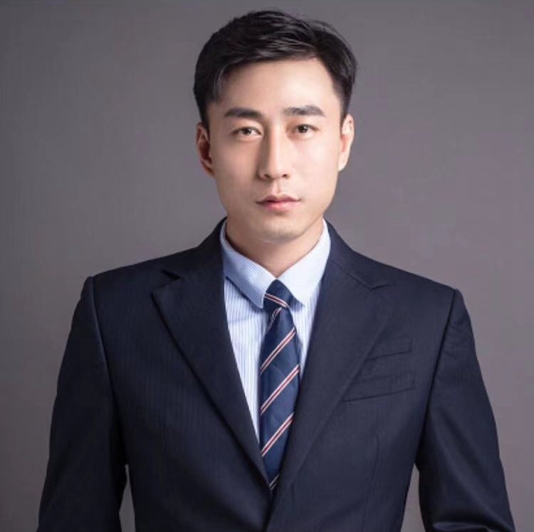 张洪雪 视觉与舞美负责人